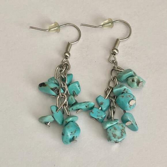 Vintage Turquoise Aqua Howlite Earrings Dangle Stone Chips Southwestern Style - Picture 8 of 9